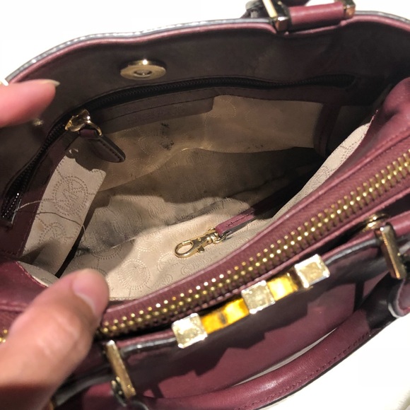 ❌ SOLD ❌ Micheal Kors Leather Purse - Picture 5 of 8